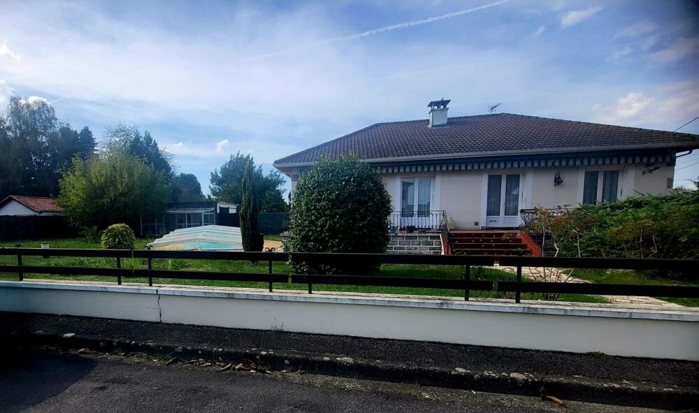 Vente Maison Maison avec piscine et grand jardin secteur calme Bordes