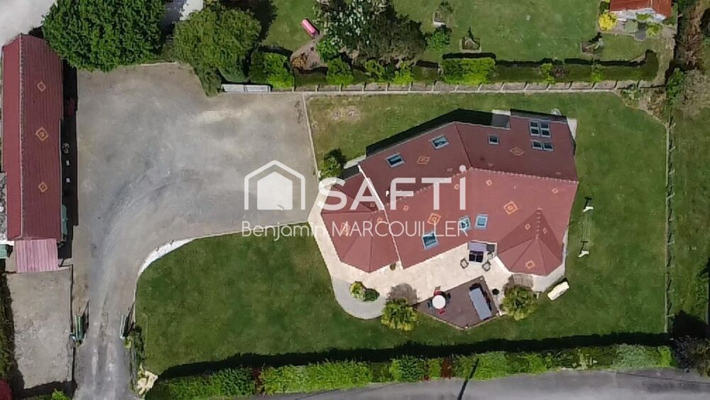 Vente Maison Safti-Benjamin Marcouiller vous propose : Pavillon 9 pièces. Vire normandie