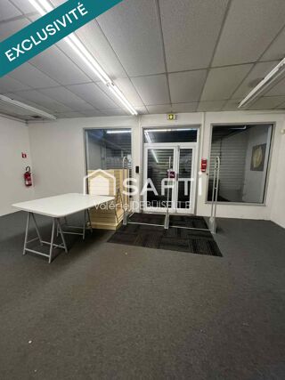  Immeuble � vendre 852 m�