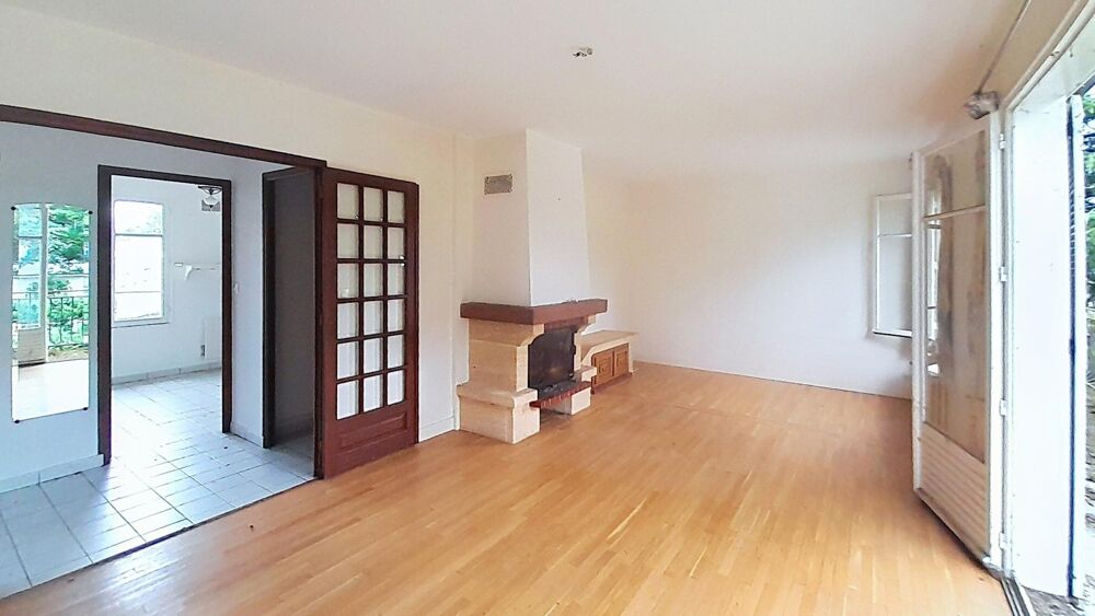 Olivet Sud. Idéal investisseur ou résidence principale. Appartement 4 chambres avec jardin 150m2, 1 stationnement et balcon priv