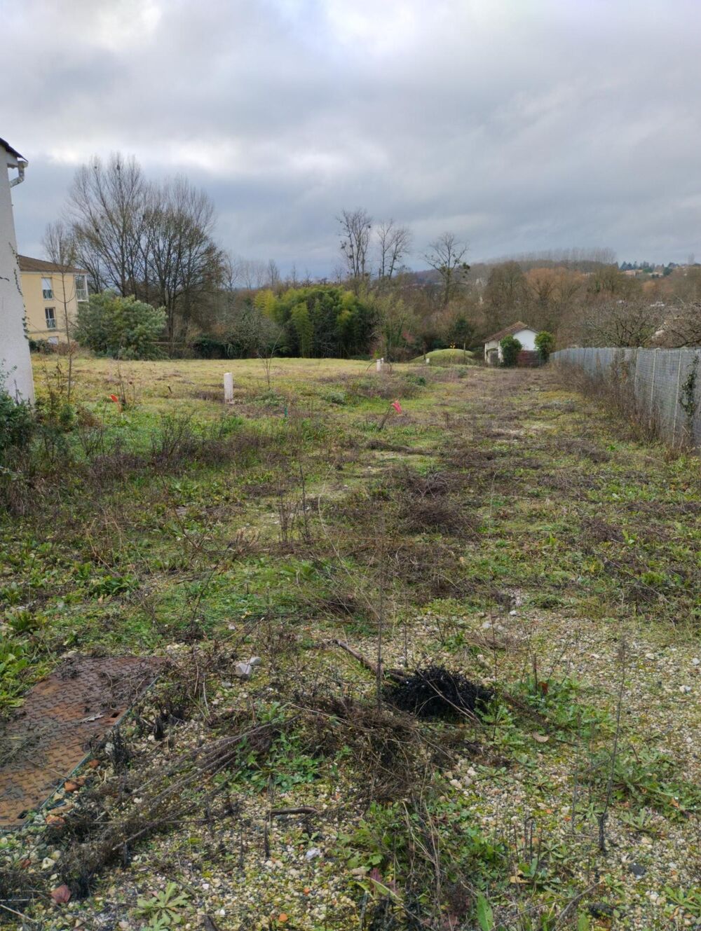 Vente Terrain OPPORTUNITE INVESTISSEUR OU CONSTRUCTEUR Angouleme