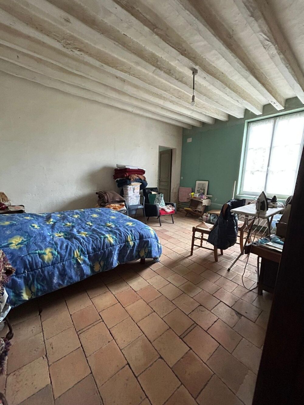 Vente Maison À Cinq-Mars-la-Pile, découvrez cette maison de 92 m² sur 1 663 m² de terrain, avec 3 chambres, une grange, un hangar et un terra Cinq-mars-la-pile