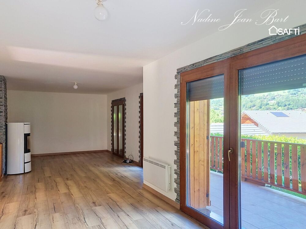 Vente Maison Rare: chalet récent avec sauna et +60 m² d'annexes Mieussy