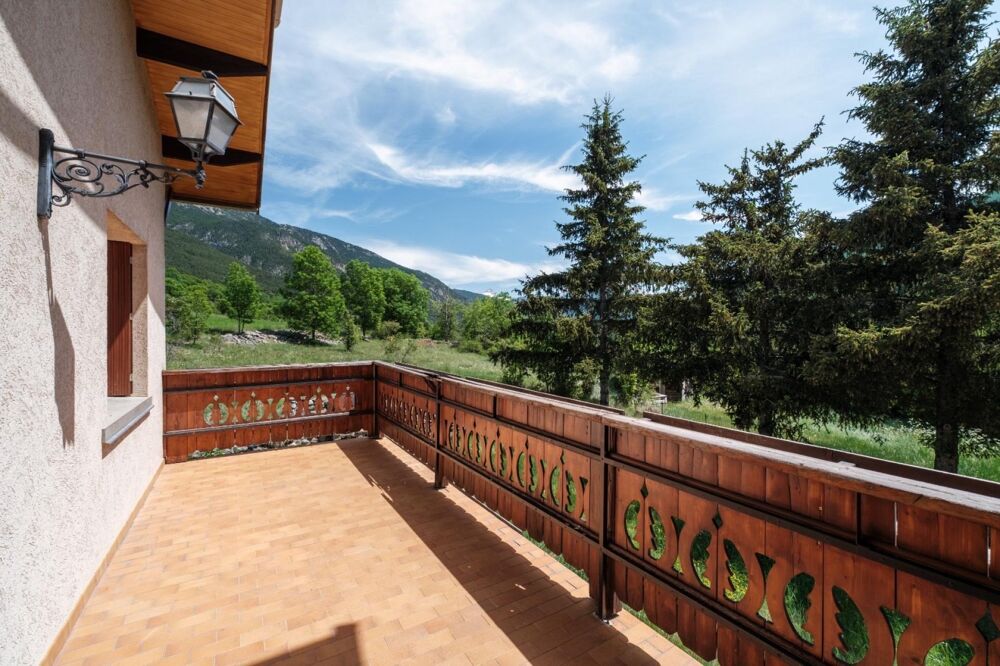 Propriété à fort potentiel avec vue panoramique