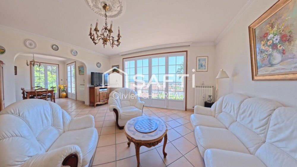 Grande villa familiale 6 chambres vue dégagée