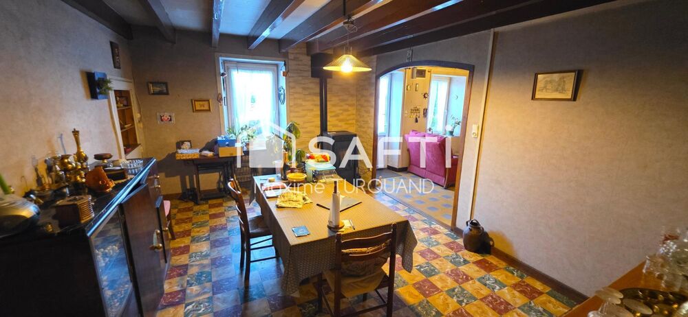 Vente Immeuble Ensemble immobilier comprenant 2 logements dont 1 loué + terrains + dépendances. Saint-mesmin