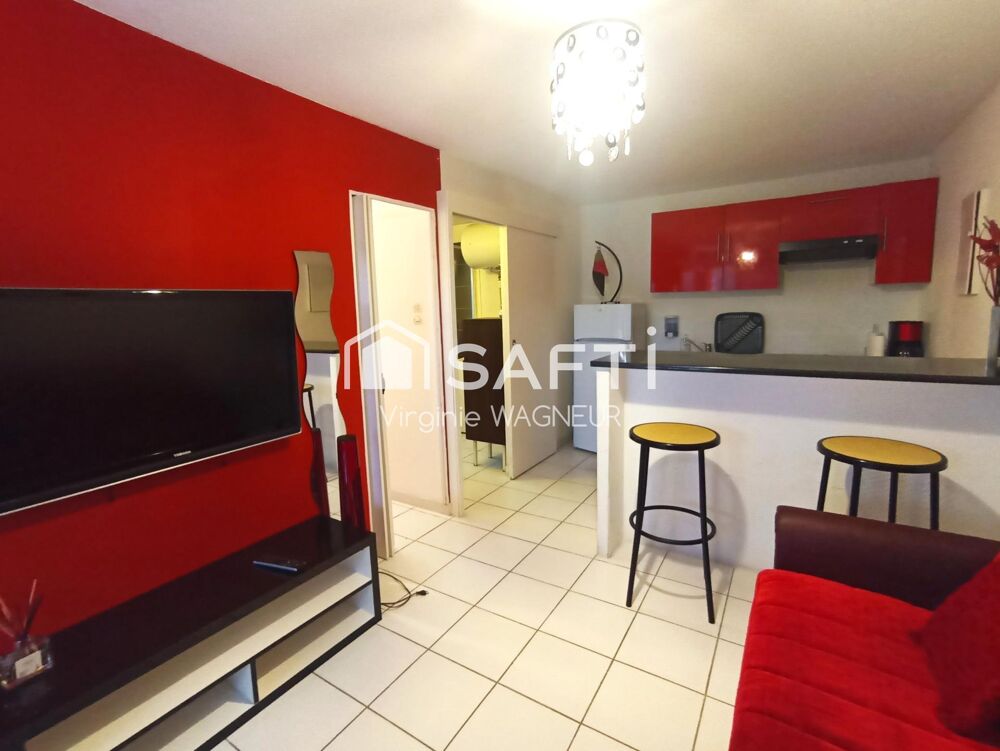 T2/cabine en rdj, terrasse, parking, piscine.