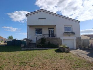 Vente Maison Maison familiale 4 chambres sur 3 niveaux Saint-hilaire-de-villefranche
