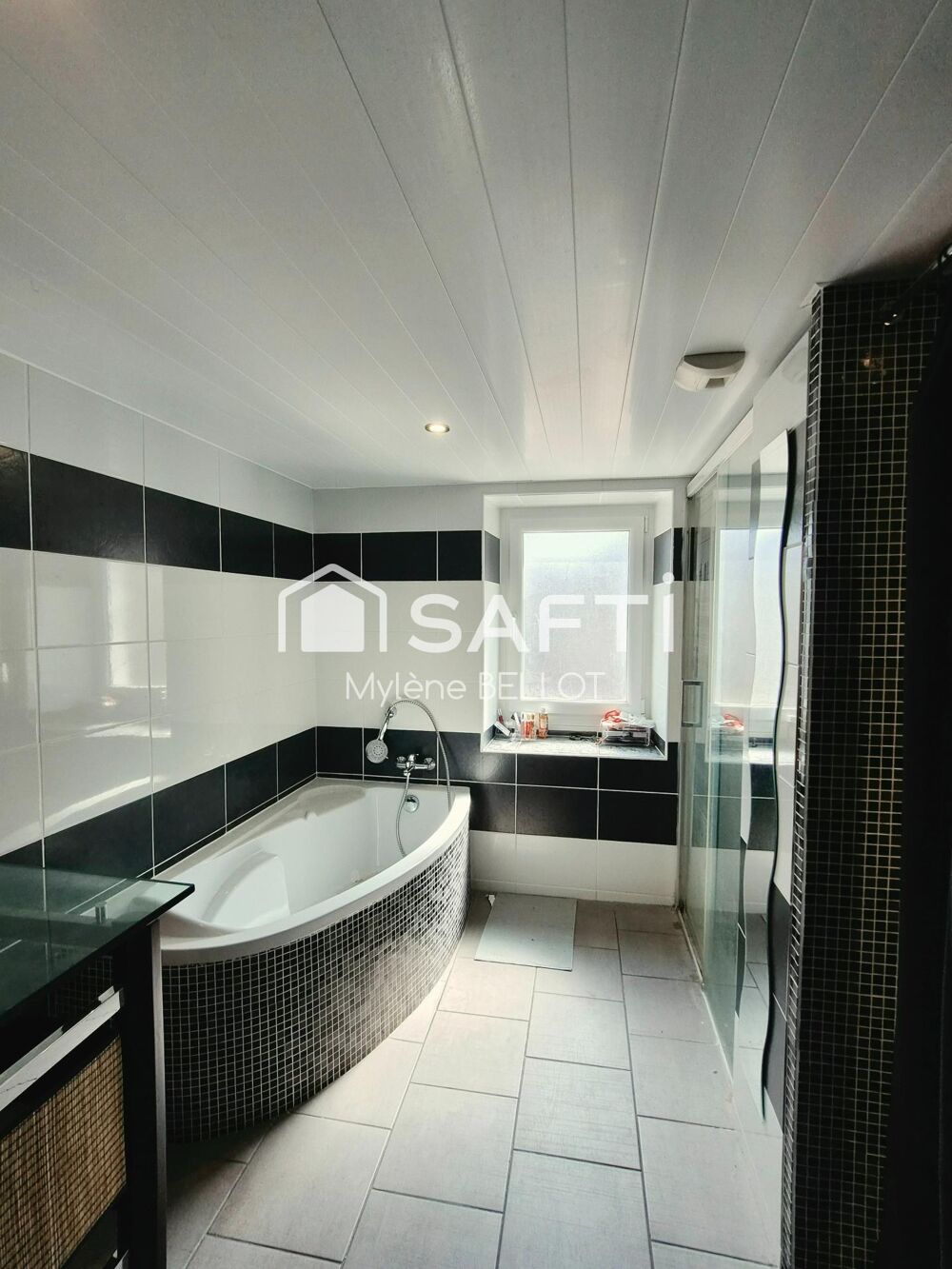 Vente Maison Maison ~190 m² avec jardin, cave voutée et annexes La chapelle-vendomoise