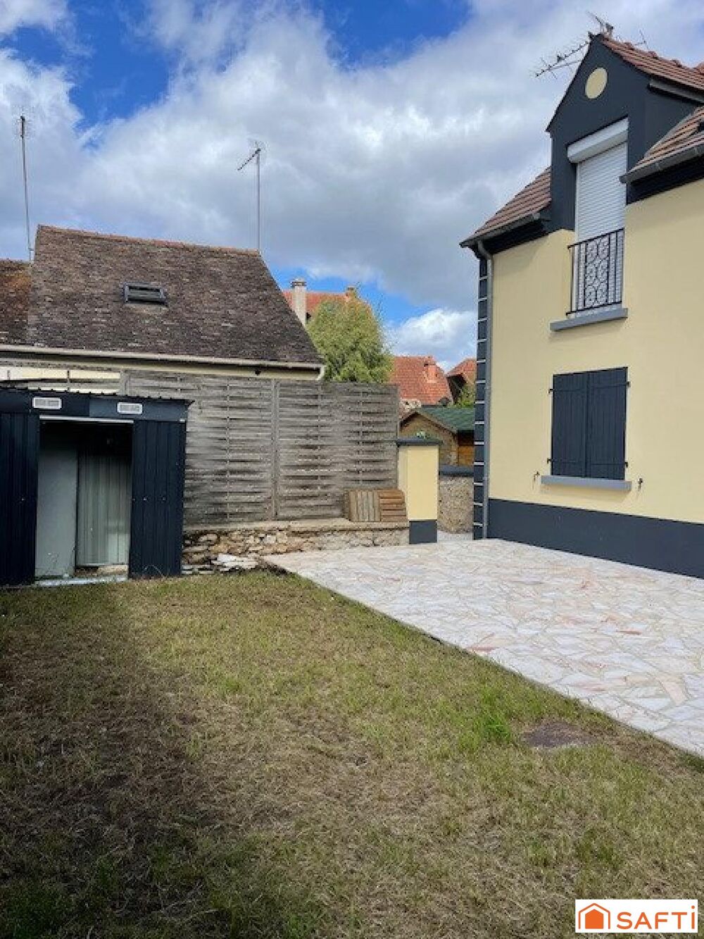 Vente Maison Maison 67 m2 - terrain 120 m2 - 2 chambres - proche tous commerces - écoles - RER D Lieusaint