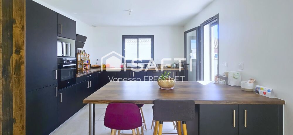 Villa T4 sans mitoyenneté - suite parentale en rdc