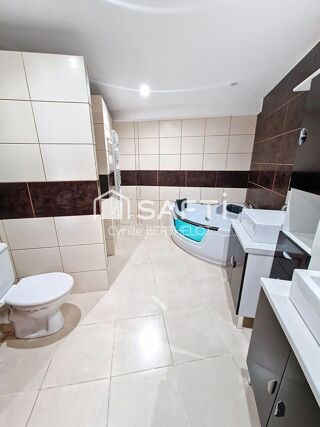  Maison � vendre 9 pi�ces 219 m�