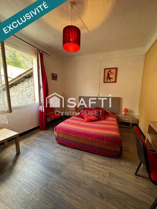  Maison � vendre 15 + pi�ces 1060 m�