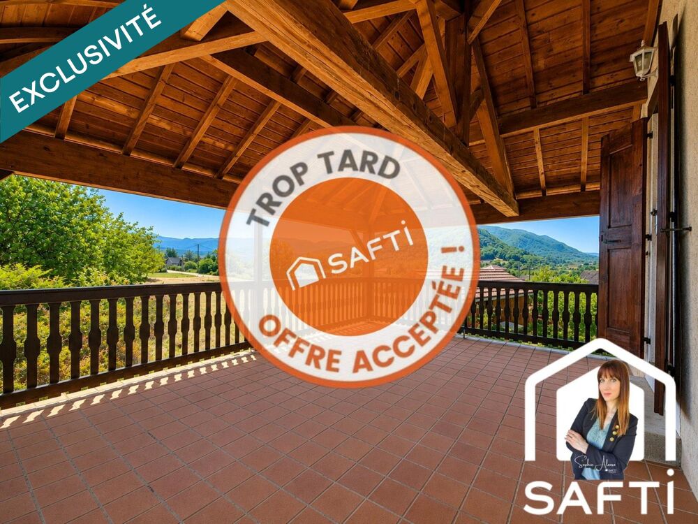 Maison de caractère à rénover avec près d'un hectare de terrain et fort potentiel d'aménagement.