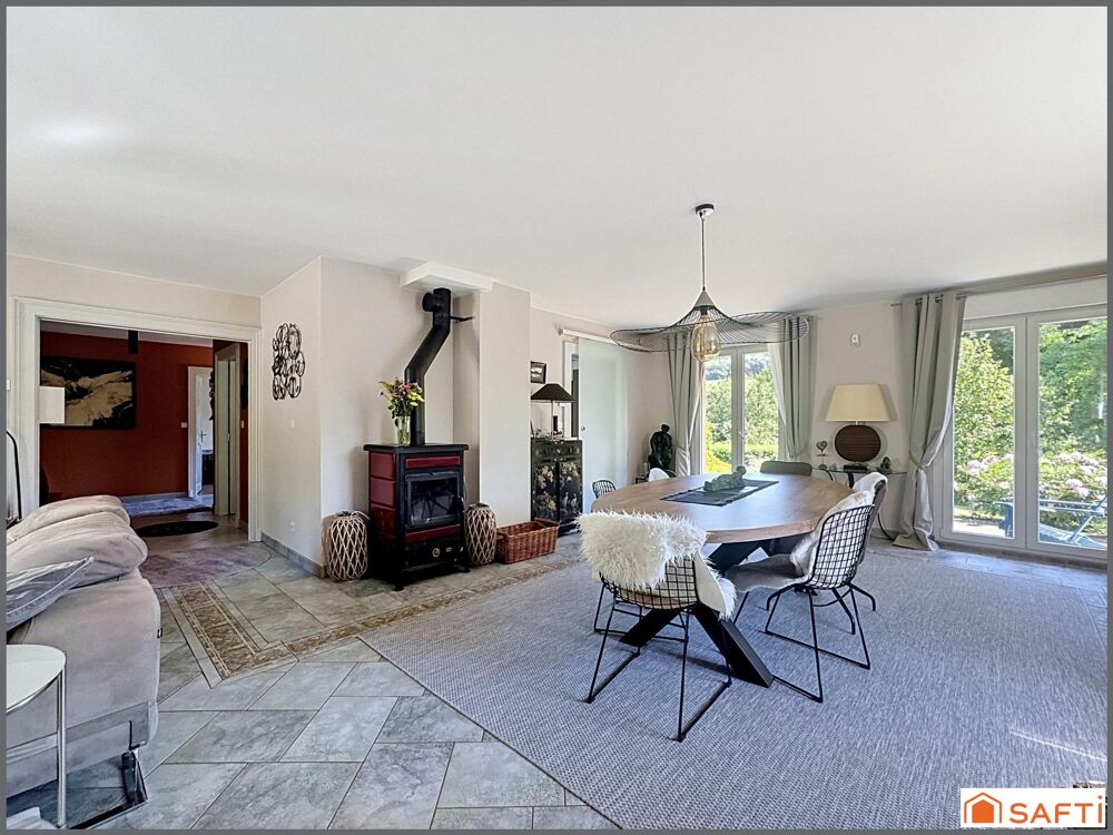 Vente Maison Maison 170 m² avec piscine et studio possible Bayonville-sur-mad