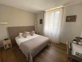  Propriété/château à vendre 15 + pièces 1000 m²