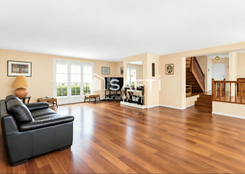Vente Maison 5 chambres, parcelle + 1000 m2, garage 2 voitures La queue-en-brie