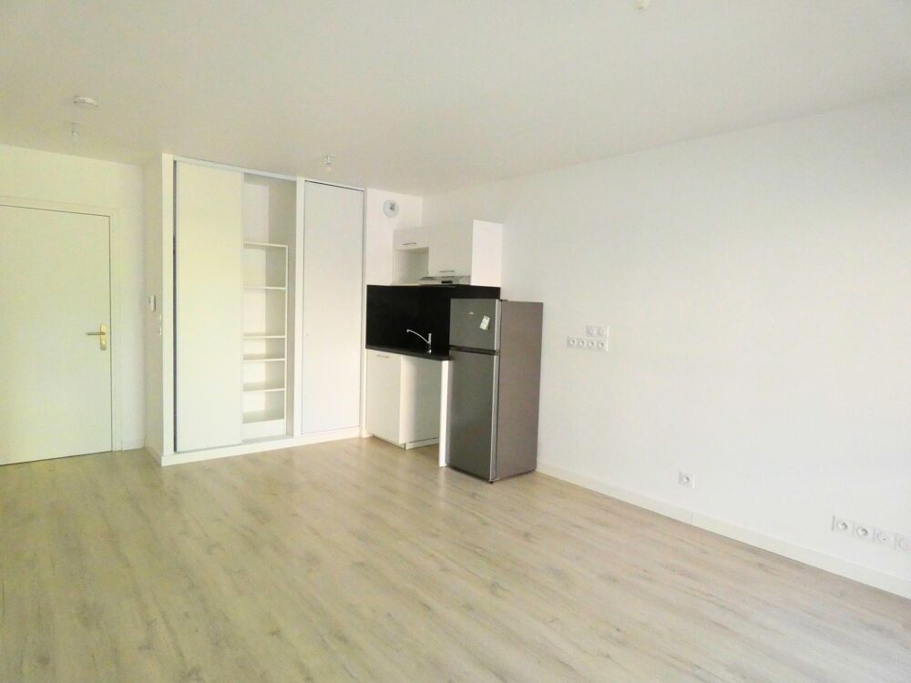 Appartement de 42 m² situé dans un quartier prisé de Vitré, ascenseur, balcon