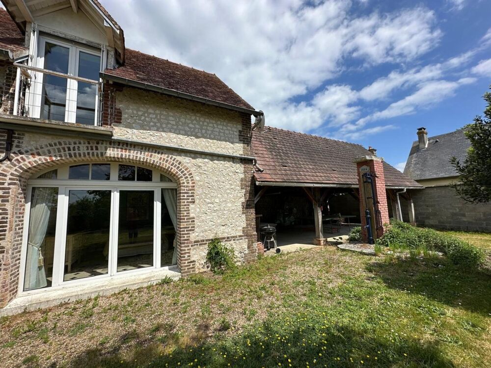 Authentique demeure rénovée à Muids, ancienne écurie en pierre avec beaux volumes