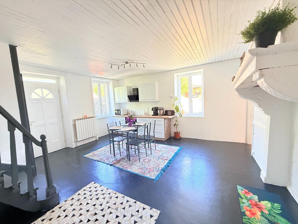 Vente Maison Corps de ferme avec dépendances Cremeaux