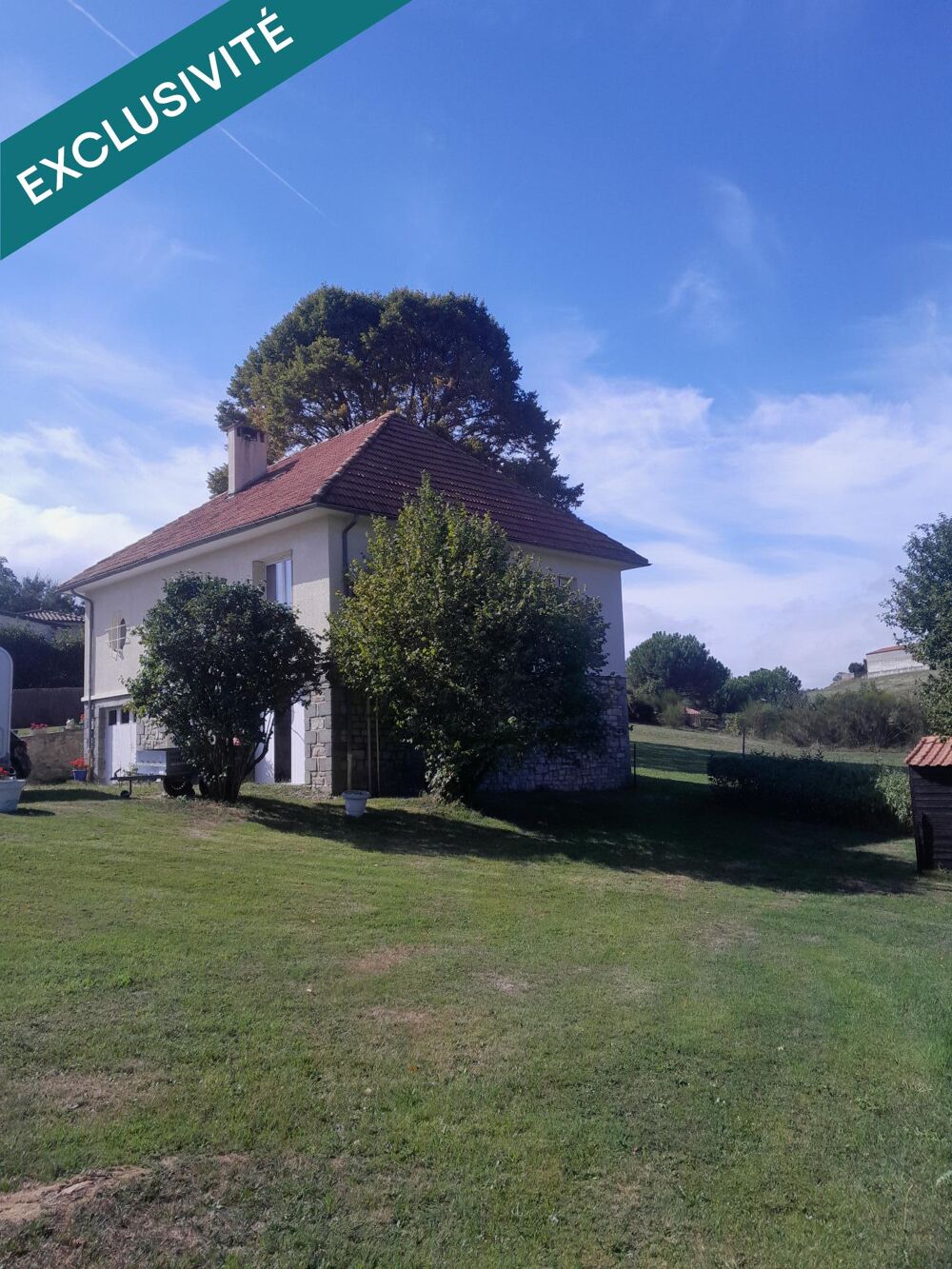 Vente Maison BATI DE QUALITE SUR TERRAIN PLAT CLOTURE A 25 MN D'AURILLAC Roumegoux