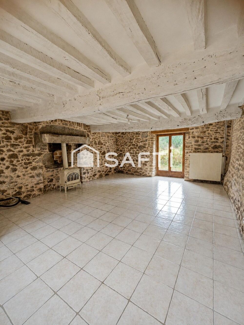Vente Maison Longère en pierre, dépendances et 2,6 hectares Lignieres-orgeres