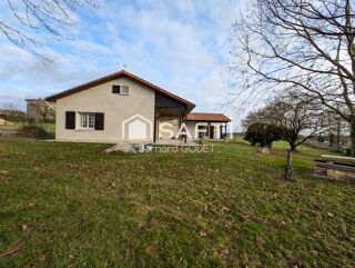 Vente Maison BERNARD GODET vous présente cette maison située à LES ADJOTS. Les adjots