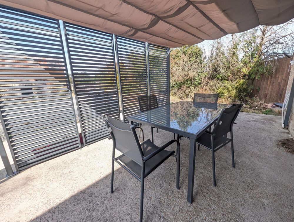 Vente Maison Maison familiale 130 m² à Lézigné– 4 chambres – Dépendance et grand garage/atelier Lézigné