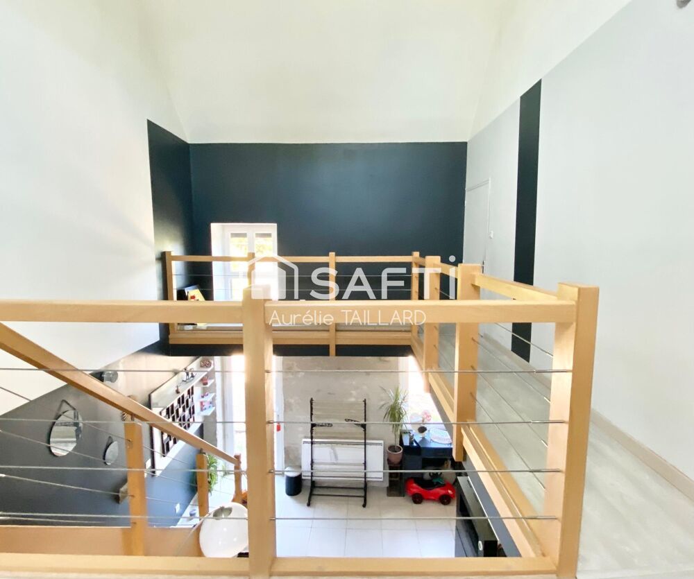 Vente Maison CRAVANT – Maison en pierre pleine de charme, architecture intérieur atypique et beaux volumes Cravant