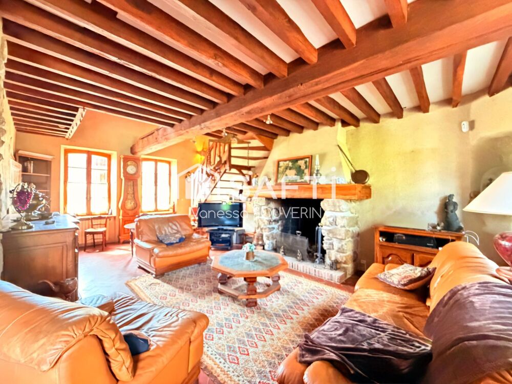 Propriétée composée de 2 maisons sur 920 m2 clos