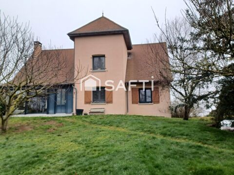   Maison  de caractère aux calme , très bonnes prestations. Maison - 8 pièce(s) - 183 m²