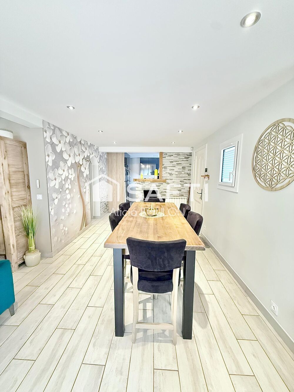 Maison aux prestations haut de gamme avec piscine