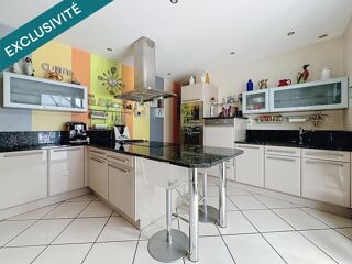  Maison à vendre 6 pièces 228 m²