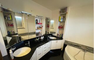 Immeuble à vendre 240 m²