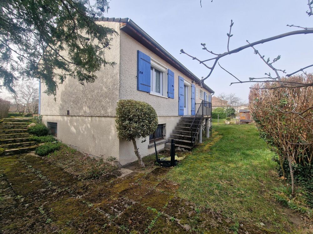 Vente Maison Maison lumineuse avec sous-sol et garage motorisé offrant de très beaux volumes Mozac