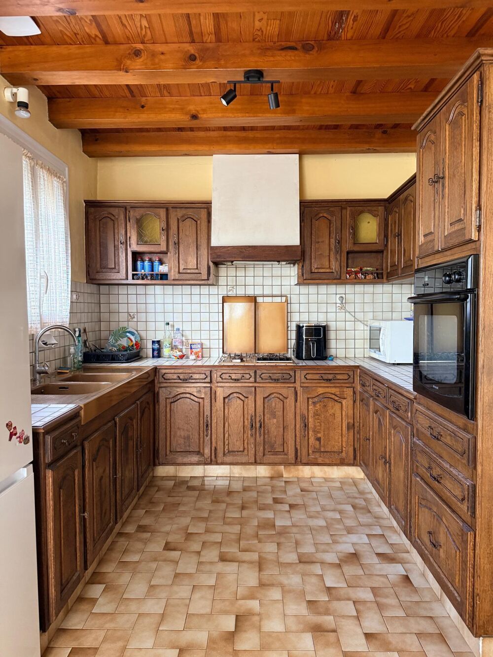 Vente Maison Charmante maison T3 d'environ 77 m2 avec cours Saintes