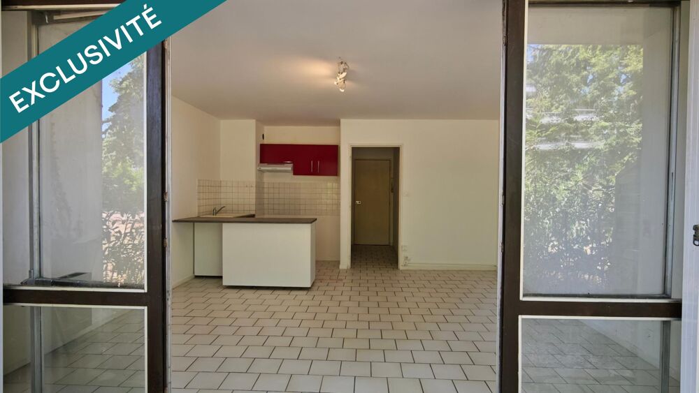 Studio de 30 m² en rez-de-chaussée avec extérieur privatif