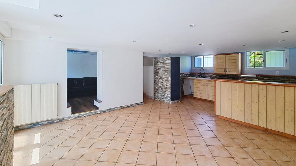 Vente Maison Secteur recherché - Maison familiale avec garage 35m2 - Piscine - Jardin exposé sud Aytre