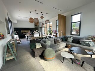  Maison � vendre 7 pi�ces 256 m�