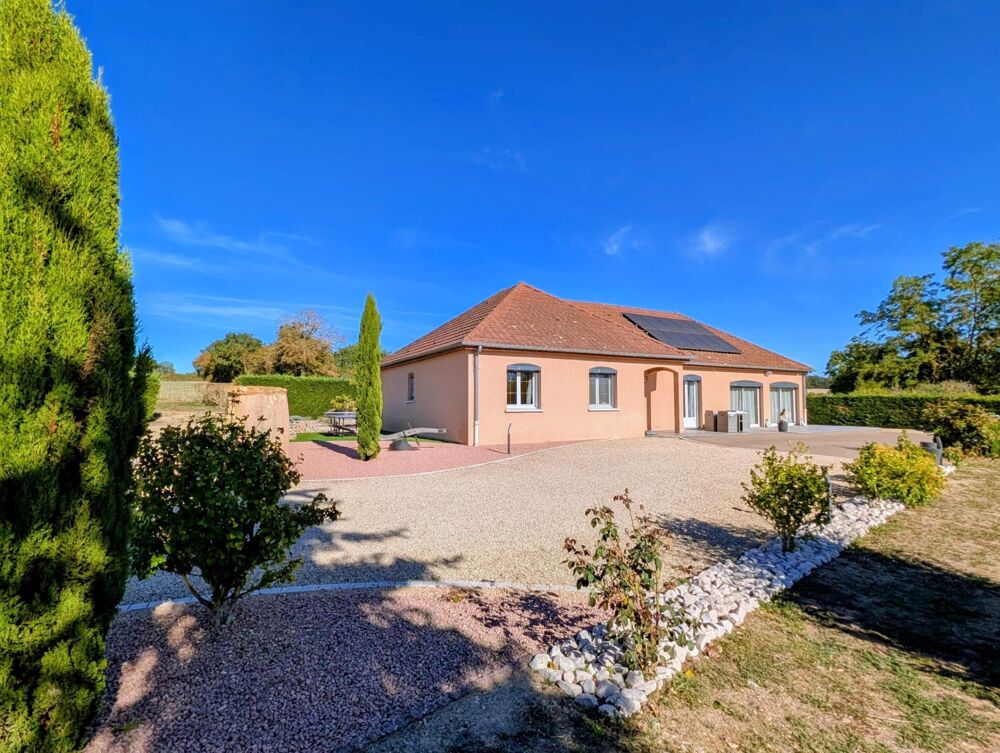 Vente Maison SAINT-YAN – Villa de plain-pied rénovée avec piscine Saint-yan
