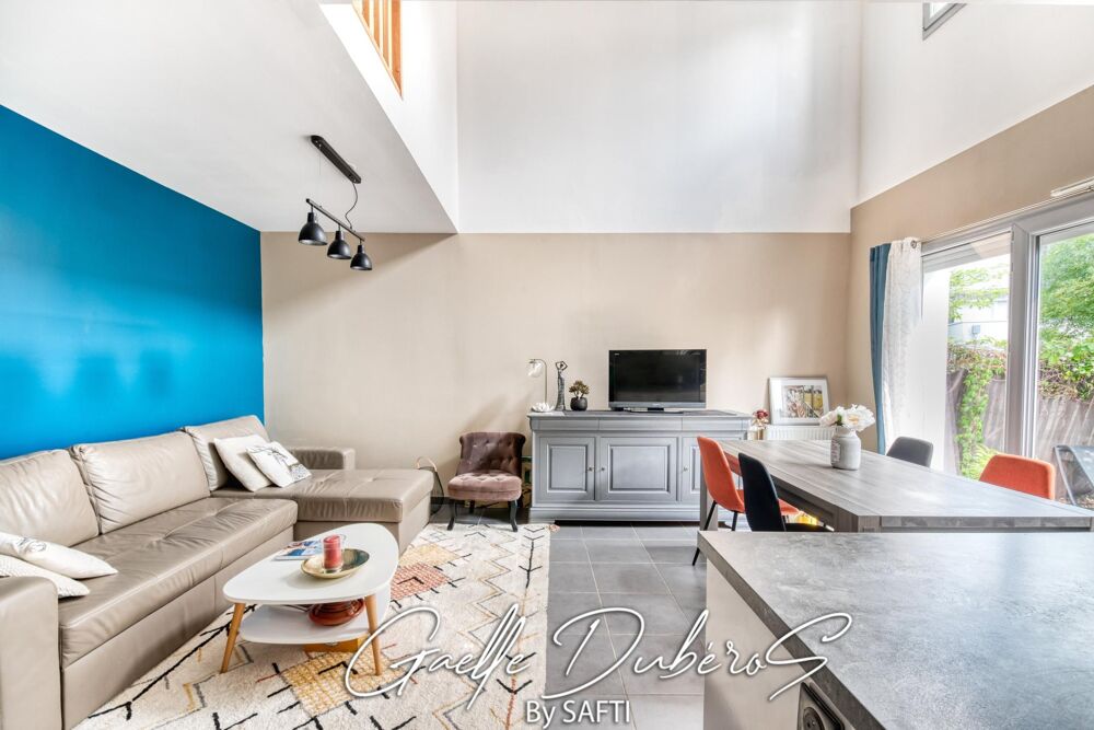 Charmante maison avec garage et place de parking privée