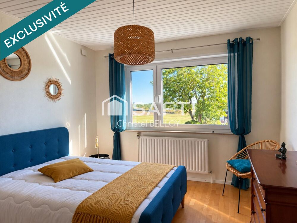 Maison de plain-pied de 147m2 - écurie 3 boxes - abri à chevaux - terrain de 5624m2.