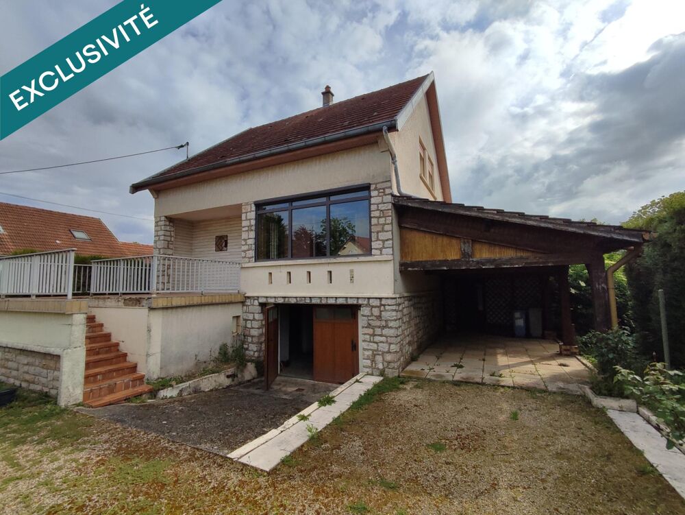 maison sur sous-sol à rénover, 3 chambres, annexes importantes.