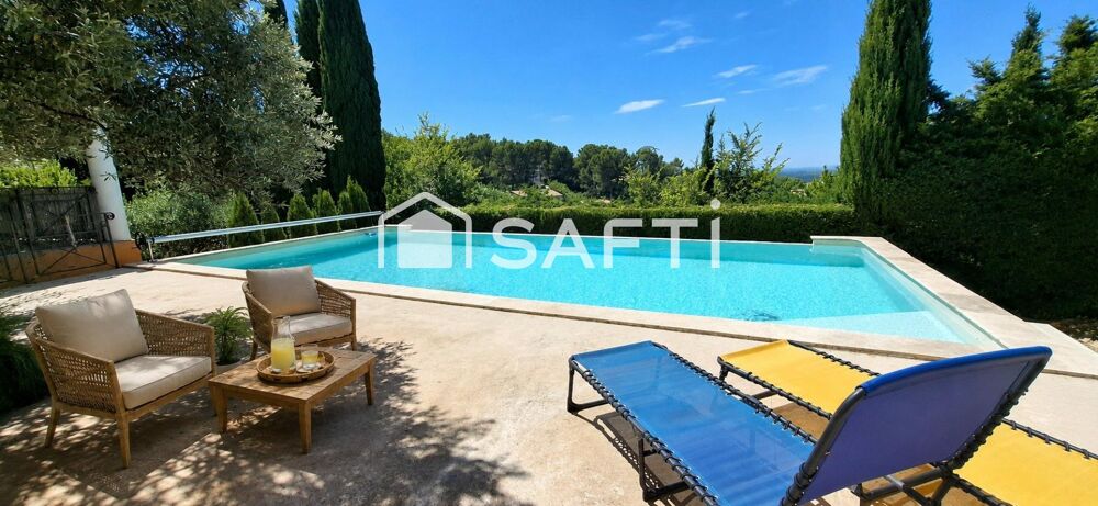 Vente Maison Dans un quartier recherché, découvrez cette propriété d'exception de 187 m² offrant 5 chambres, une piscine, un double garage et Pernes-les-fontaines