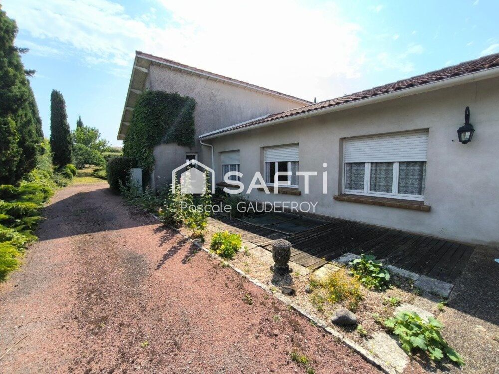 Vente Maison MAISON DE PRESTIGE SUR LES HAUTEURS DE MORTAGNE SUR GIRONDE. Mortagne-sur-gironde