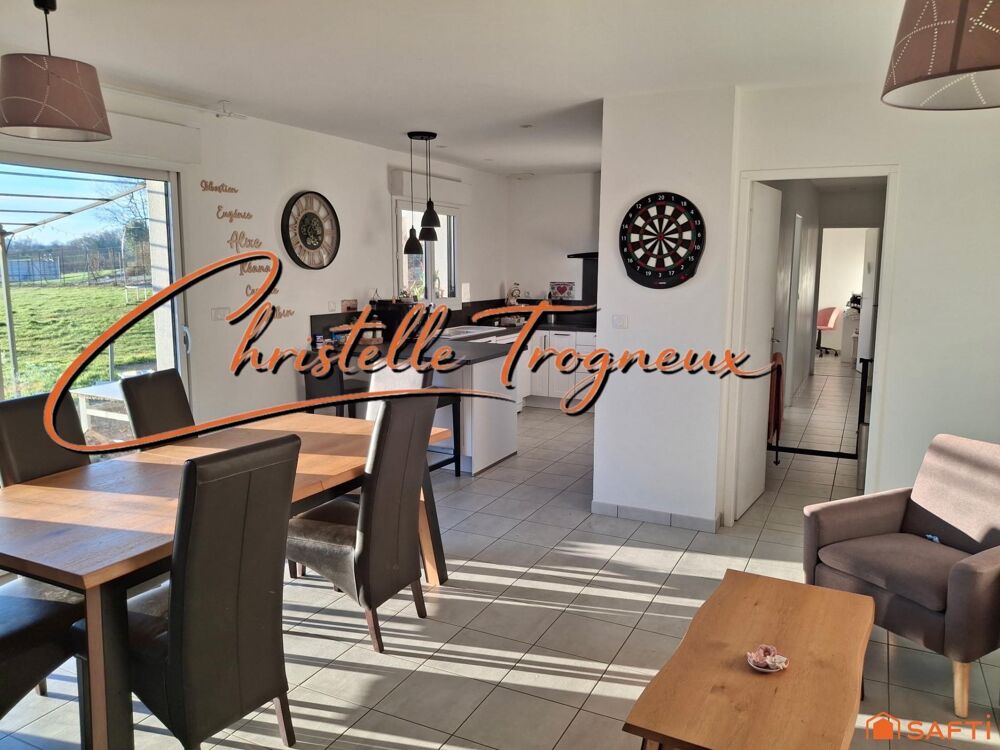 NÉGOCIABLE Pavillon de plain-pied avec double garage