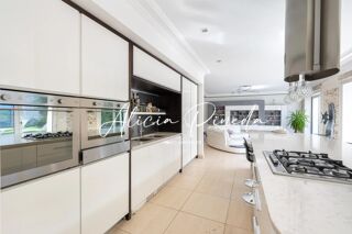  Maison  vendre 10 pices 392 m