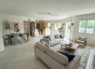  Maison � vendre 8 pi�ces 218 m�