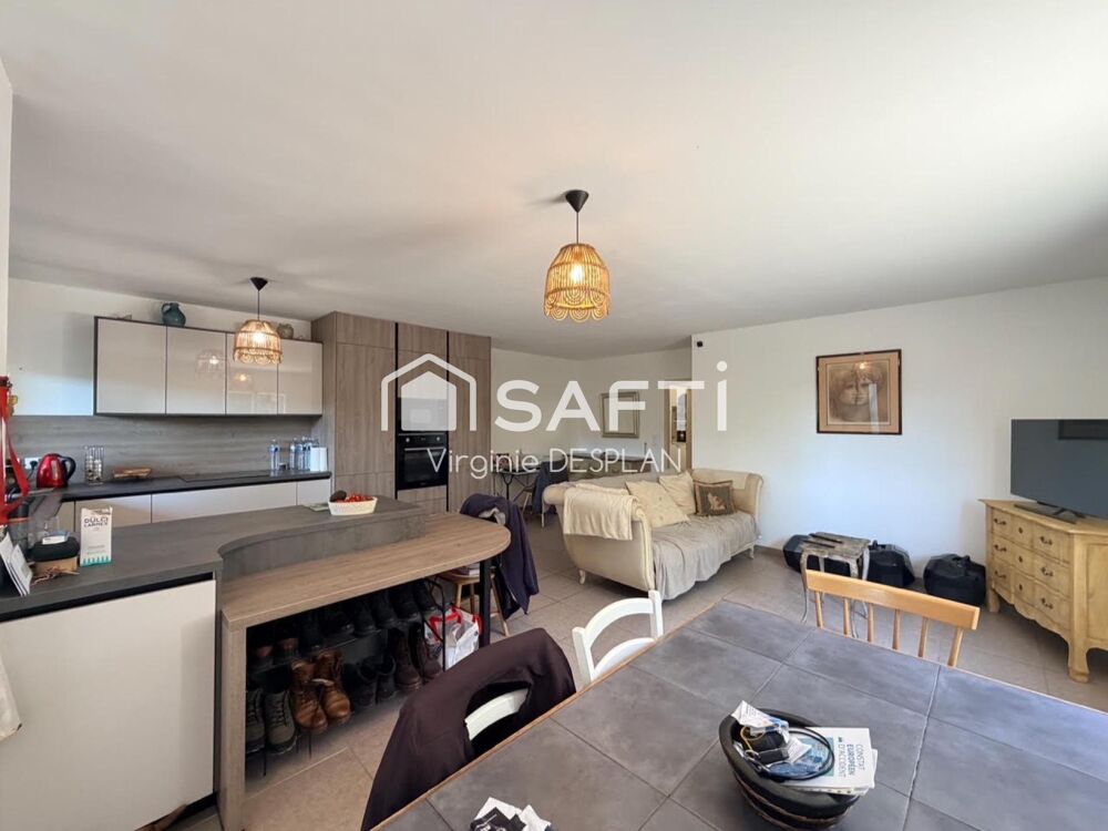 Vente Appartement Appartement rez-de-jardin, 3 pièces avec terrasse, cave et place de parking privatives Lodeve
