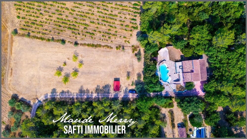 Villa 165 m2 - 2 séjours/cuisines - 4 chambres - piscine lagon - belle vue dégagée - parcelle de plus de 6000 m2 dont 3500 m2 pl